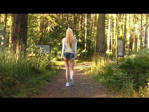 ❤️ 美女がゆっくり動く、ヌード動画ではありません ロシアポルノ ❌️❤